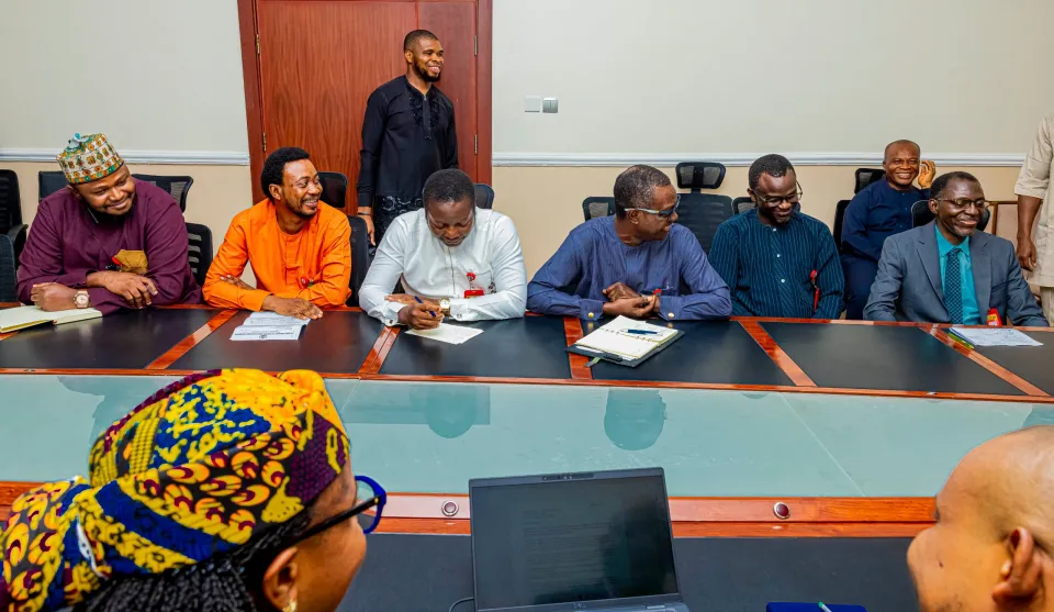 A cross section of the International IDEA Abuja team under the Rule of Law and Anti-Corruption Programme during the visit to the Governor at Abia State